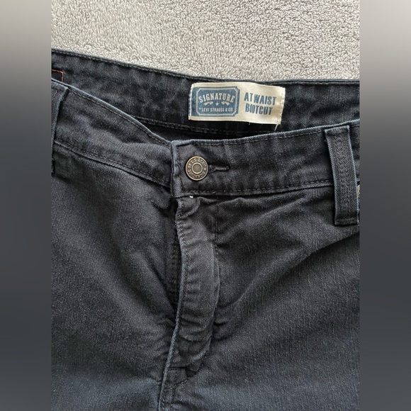 Black Signature Levi Strauss Women’s Jeans 16 Short - Picture 6 of 12